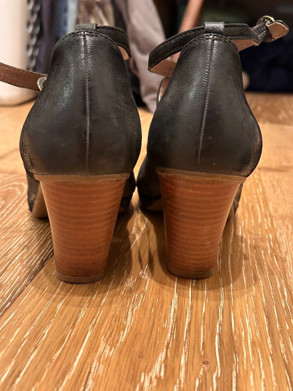 Dansko Minette Comfort Black Leather Ankle Strap Heels sz 40 - Picture 3 of 6